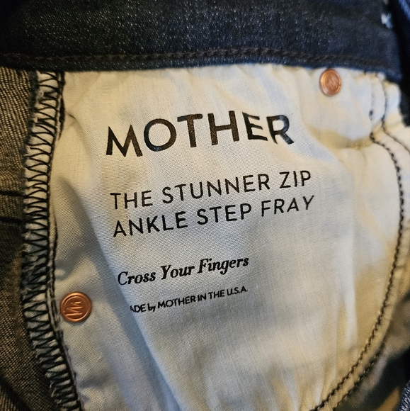 Mother Stunner Zip Ankle Step Fray Jeans Size 26 - Picture 10 of 11